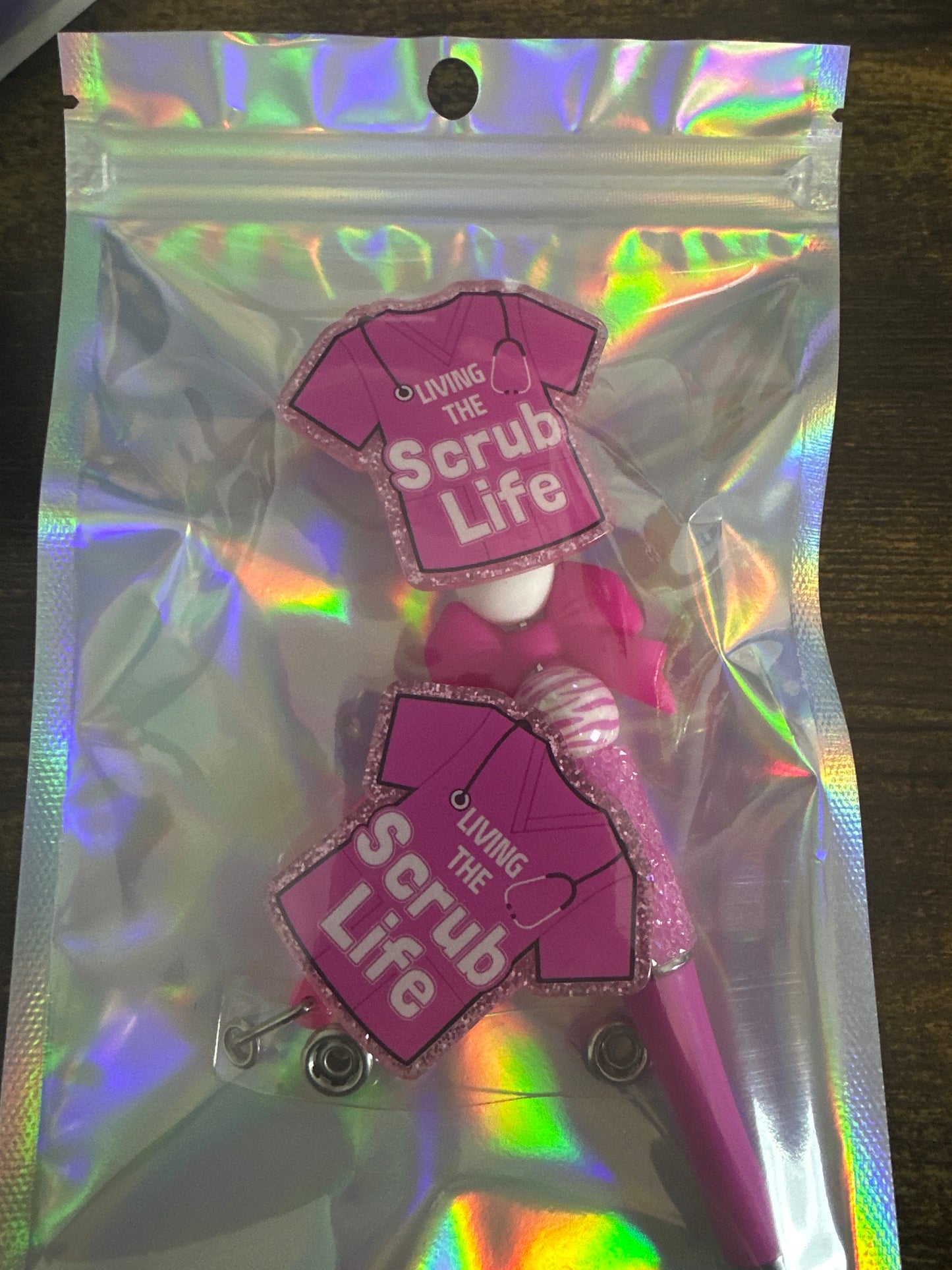 Badge &Pen Set