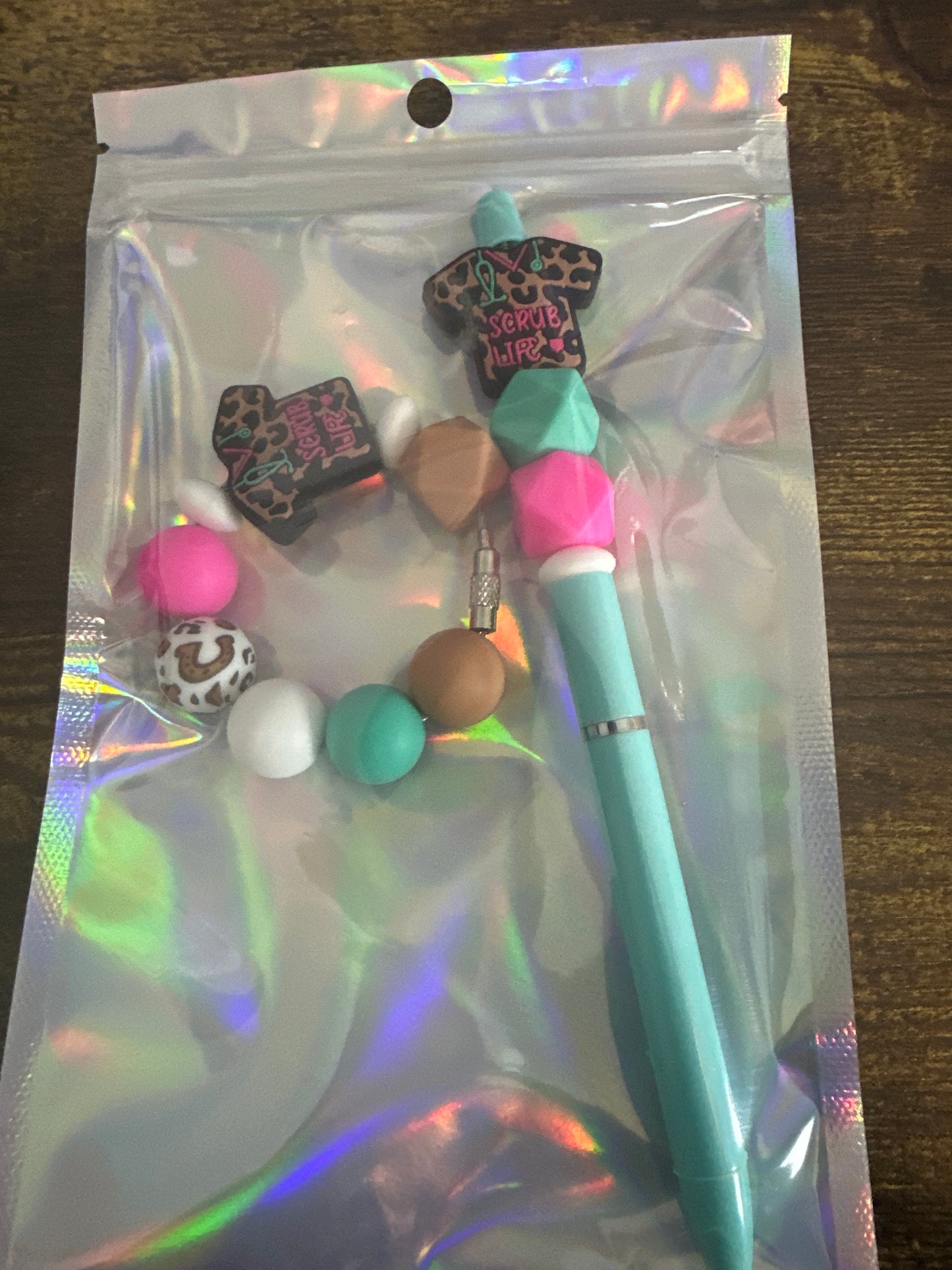 Badge &Pen Set