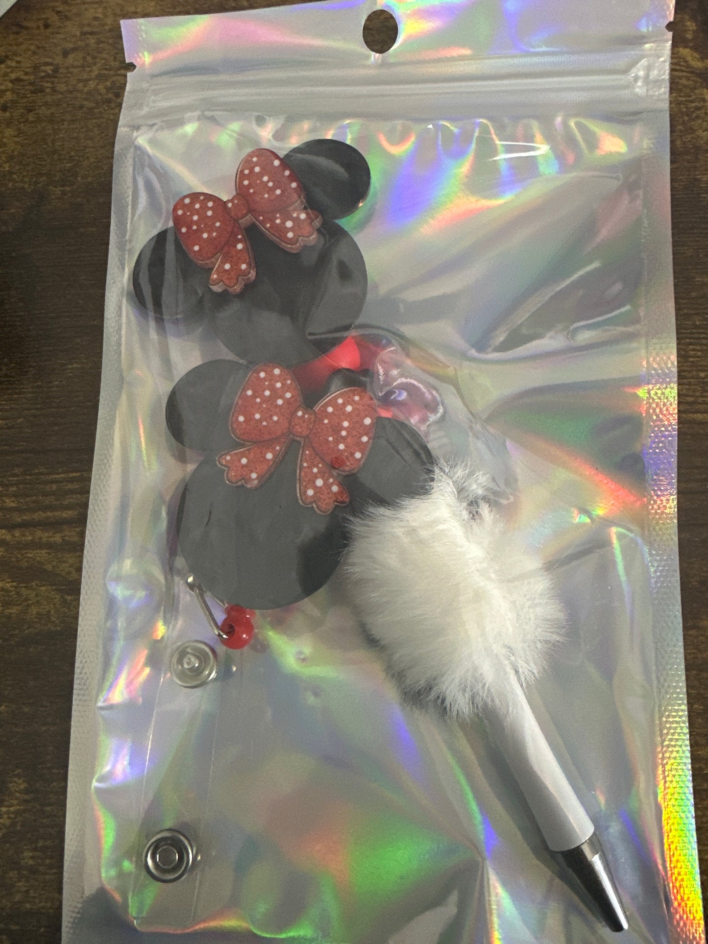 Badge &Pen Set